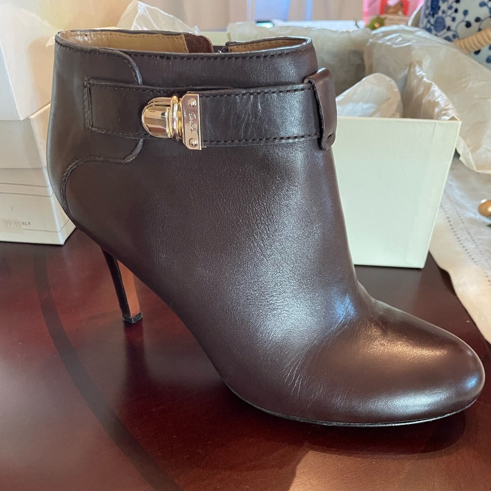 Coach Sondra booties dark brown chestnut
